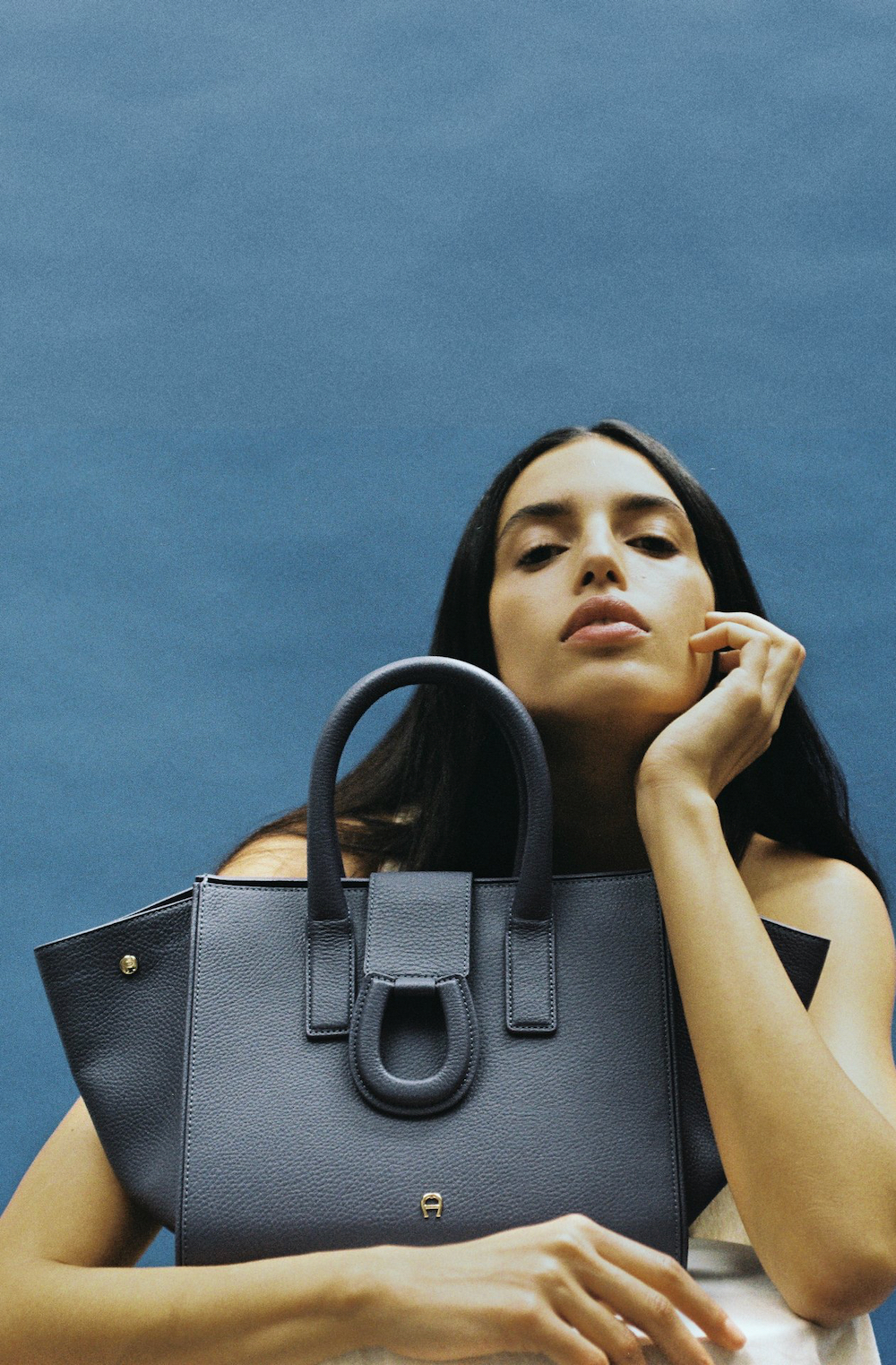 Aigner /w Oliver Beckman