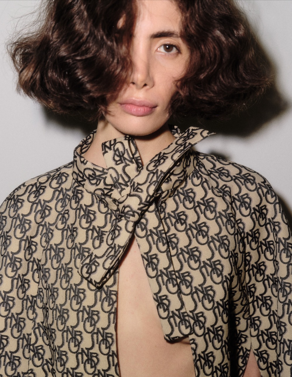 LESNOB /w Peter Ash Lee