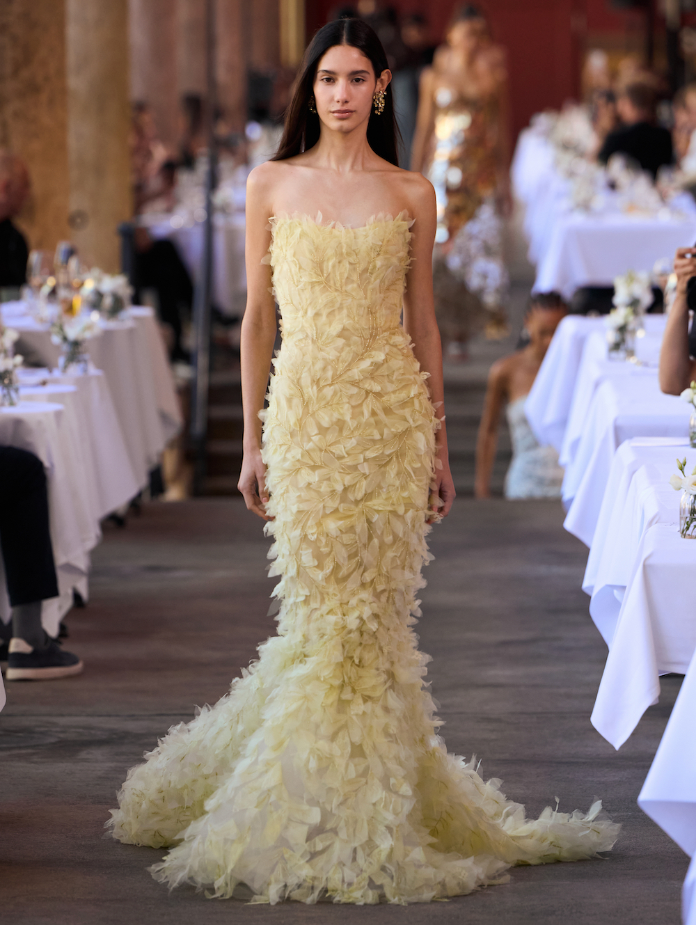 Oscar de la Renta SS27 /w Brett Warren (Team Hair)